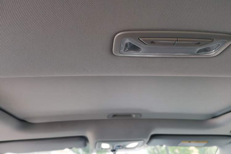 Used CHANGAN Eado 2022 PLUS 1.6L GDI Manual Luxury Model Headliner