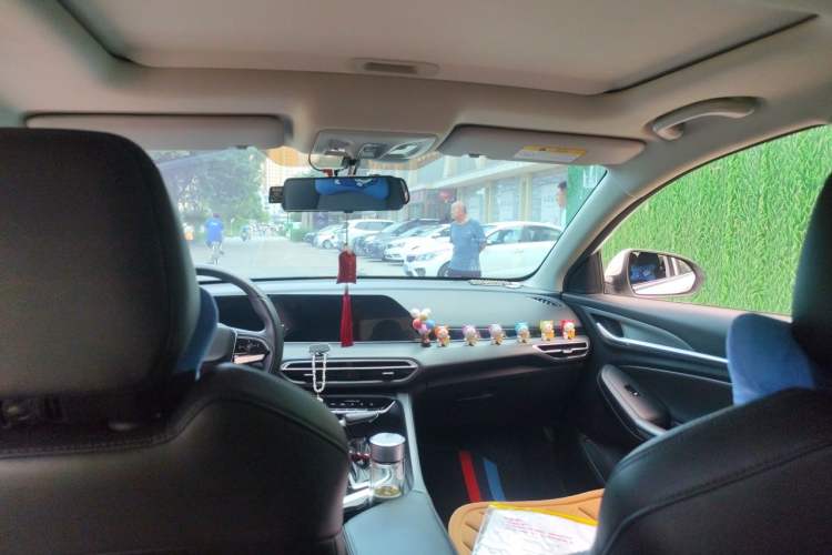 Used CHANGAN Eado 2022 PLUS 1.6L GDI CVT Luxury Model Headliner