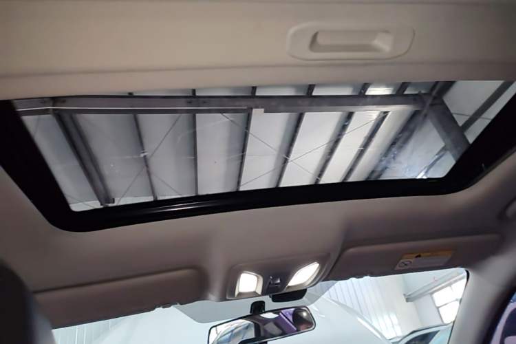 Used CHANGAN Eado 2022 PLUS 1.6L GDI CVT Luxury Model Headliner