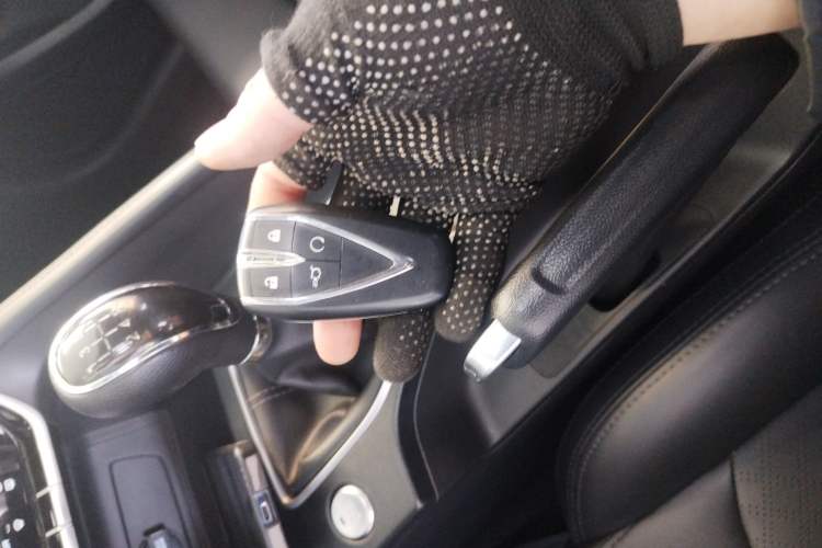 Used CHANGAN Eado 2022 PLUS 1.6L GDI Manual Elite Model Interior 1