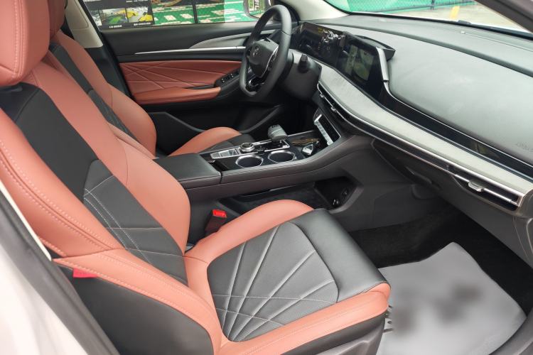 Used CHANGAN Eado 2022 PLUS Blue Whale NE 1.4T GDI DCT Flagship Edition Interior 11