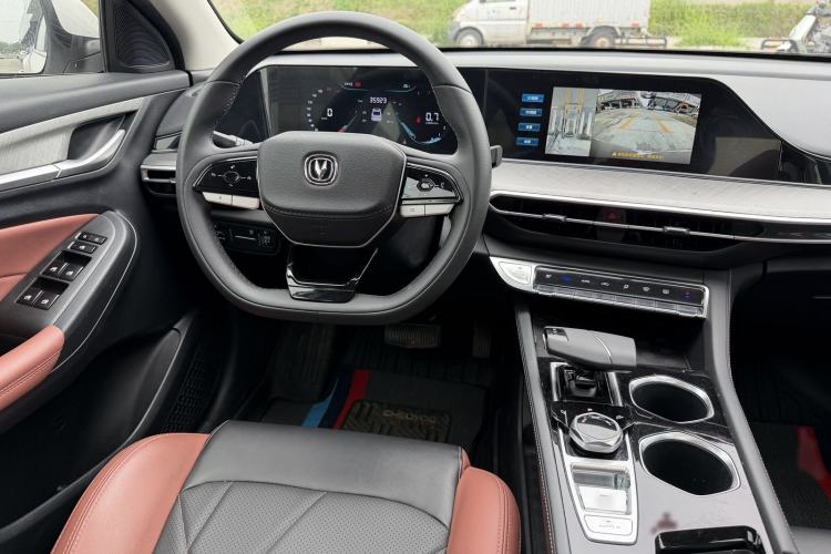 Used CHANGAN Eado 2022 PLUS Blue Whale NE 1.4T GDI DCT Prestige Edition Interior 2