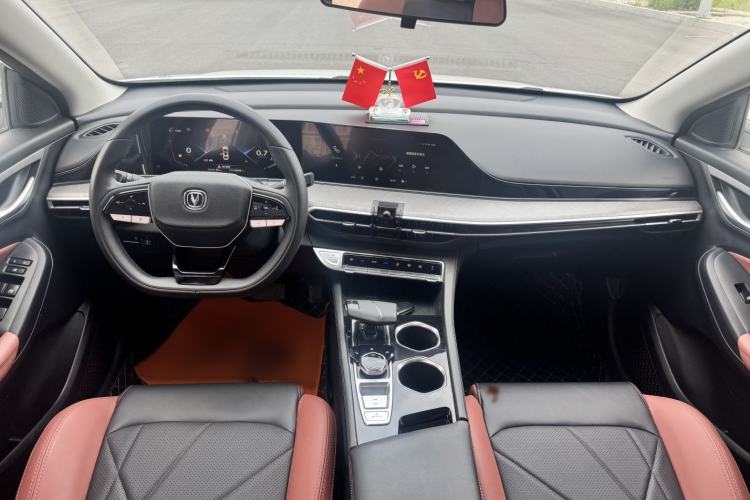 Used CHANGAN Eado 2022 PLUS Blue Whale NE 1.4T GDI DCT Flagship Edition Interior 2
