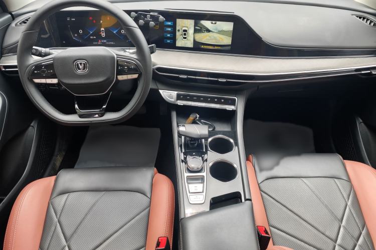 Used CHANGAN Eado 2022 PLUS Blue Whale NE 1.4T GDI DCT Flagship Edition Interior 2