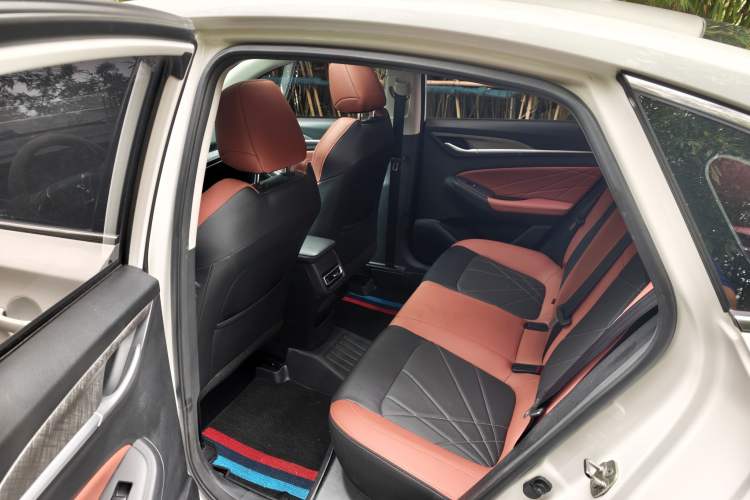 Used CHANGAN Eado 2022 PLUS Blue Whale NE 1.4T GDI DCT Prestige Edition Interior 3