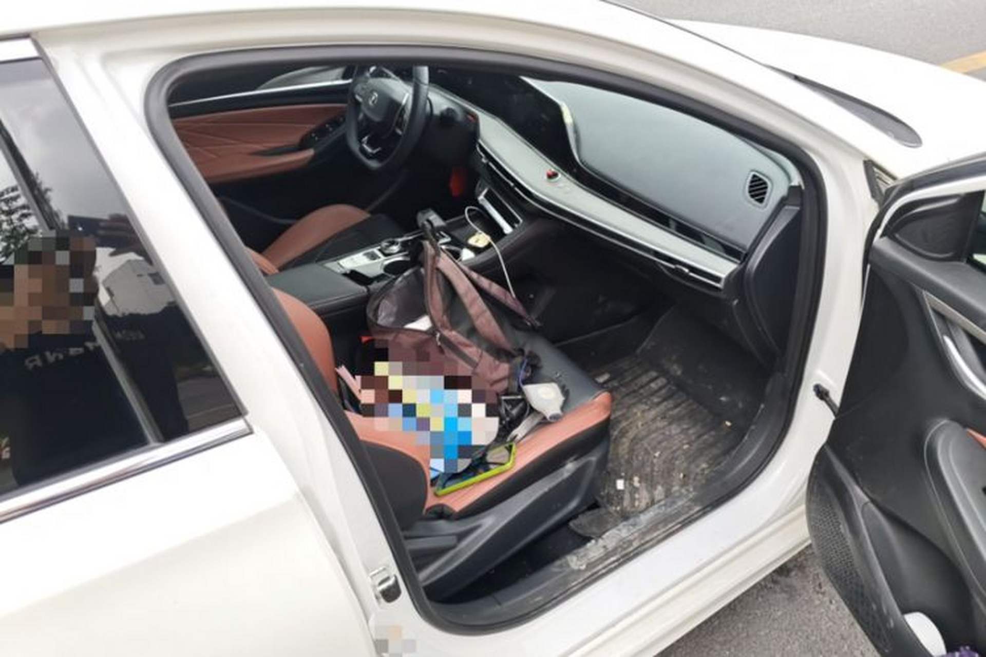 Used CHANGAN Eado 2022 PLUS Blue Whale NE 1.4T GDI DCT Prestige Edition Interior 3