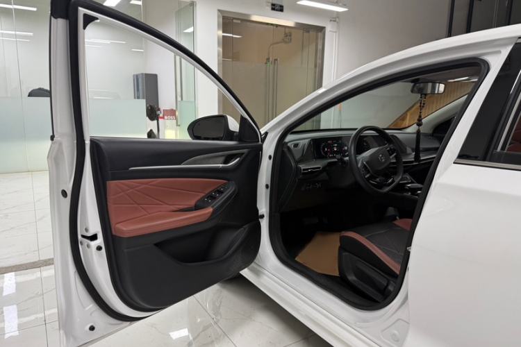 Used CHANGAN Eado 2022 PLUS Blue Whale NE 1.4T GDI DCT Prestige Edition Interior 4