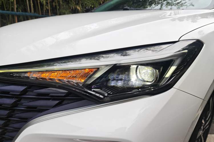 Used CHANGAN Eado 2022 PLUS Blue Whale NE 1.4T GDI DCT Prestige Edition Left Front Headlight