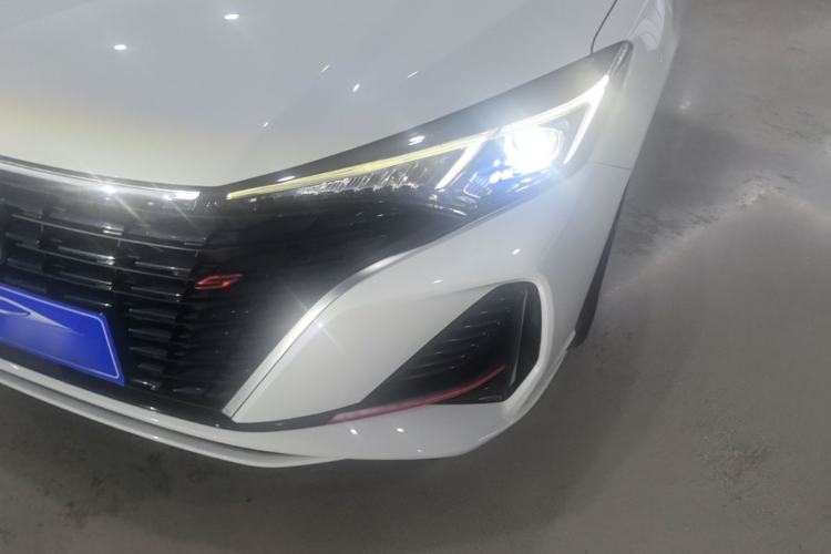 Used CHANGAN Eado 2022 PLUS Blue Whale NE 1.4T GDI DCT Prestige Edition Left Front Headlight