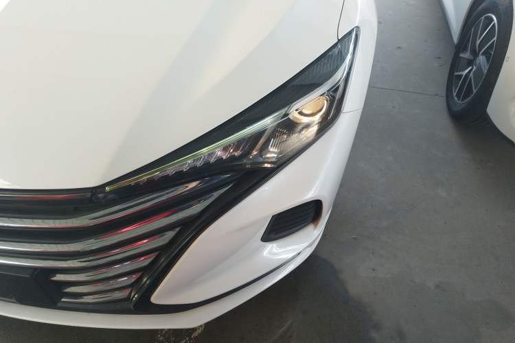 Used CHANGAN Eado 2022 PLUS 1.6L GDI Manual Elite Model Left Front Headlight