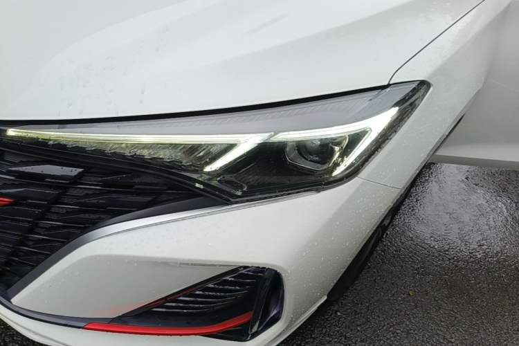 Used CHANGAN Eado 2022 PLUS Blue Whale NE 1.4T GDI DCT Prestige Edition Left Front Headlight