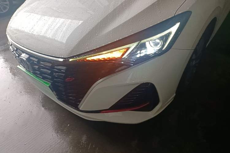 Used CHANGAN Eado 2022 PLUS Blue Whale NE 1.4T GDI DCT Prestige Edition Left Front Headlight