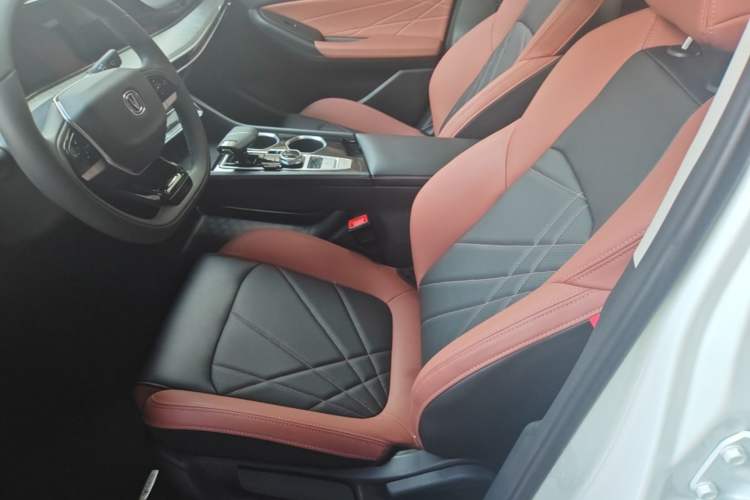 Used CHANGAN Eado 2022 PLUS Blue Whale NE 1.4T GDI DCT Prestige Edition Left Front Seat