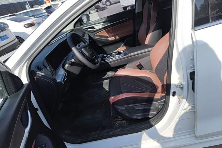 Used CHANGAN Eado 2022 PLUS Blue Whale NE 1.4T GDI DCT Prestige Edition Left Front Seat