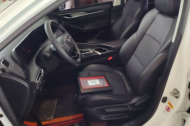 Used CHANGAN Eado 2022 PLUS 1.6L GDI CVT Luxury Model Left Front Seat