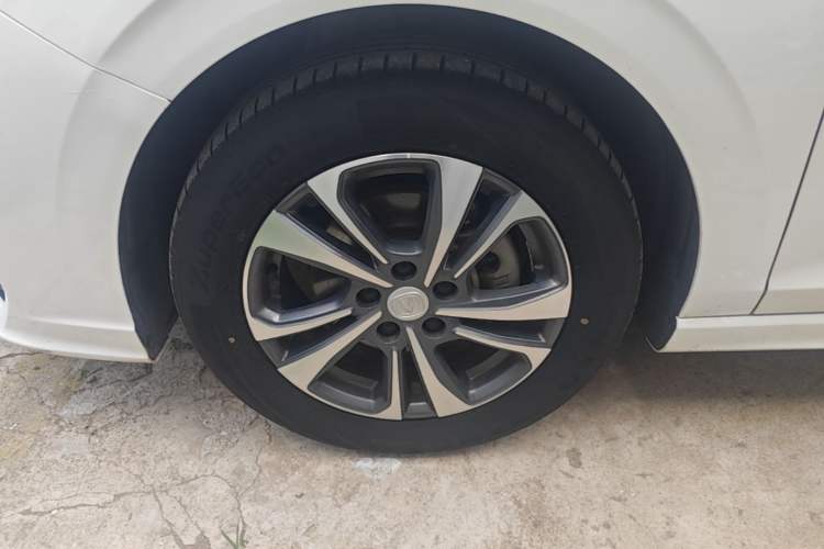 Used CHANGAN Eado 2022 PLUS Blue Whale NE 1.4T GDI DCT Prestige Edition Left Front Wheel Hub