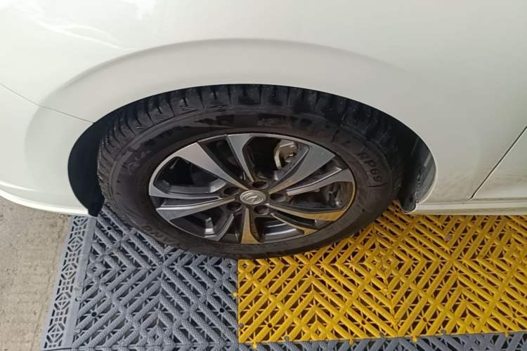 Used CHANGAN Eado 2022 PLUS 1.6L GDI CVT Luxury Model Left Front Wheel Hub