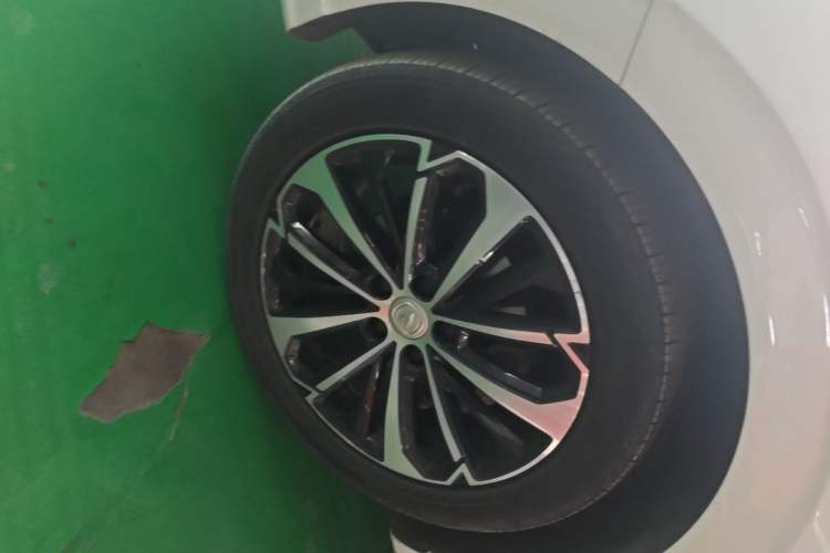 Used CHANGAN Eado 2022 PLUS Blue Whale NE 1.4T GDI DCT Flagship Edition Left Front Wheel Hub