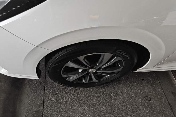 Used CHANGAN Eado 2022 PLUS Blue Whale NE 1.4T GDI DCT Prestige Edition Left Front Wheel Hub