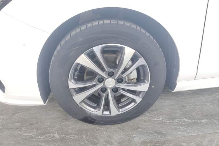 Used CHANGAN Eado 2022 PLUS Blue Whale NE 1.4T GDI DCT Prestige Edition Left Front Wheel Hub