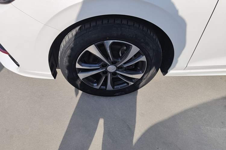 Used CHANGAN Eado 2022 PLUS Blue Whale NE 1.4T GDI DCT Prestige Edition Left Front Wheel Hub