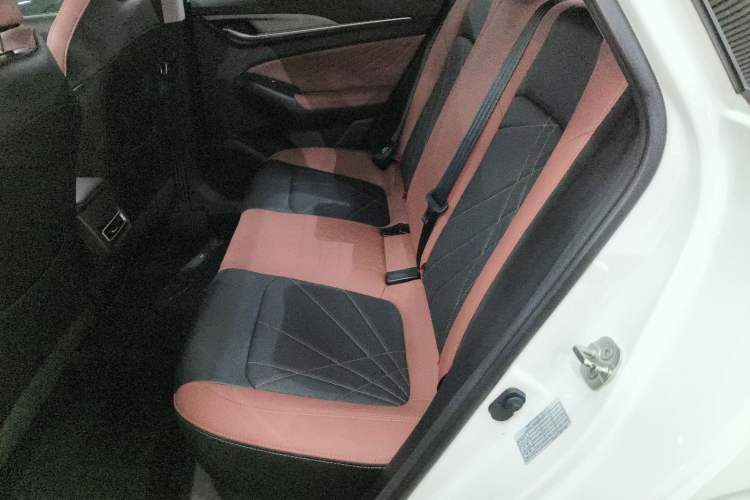 Used CHANGAN Eado 2022 PLUS Blue Whale NE 1.4T GDI DCT Prestige Edition Left Rear Seat