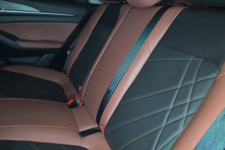 Used CHANGAN Eado 2022 PLUS Blue Whale NE 1.4T GDI DCT Prestige Edition Left Rear Seat