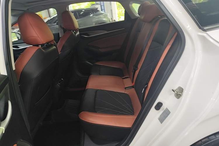 Used CHANGAN Eado 2022 PLUS Blue Whale NE 1.4T GDI DCT Prestige Edition Left Rear Seat