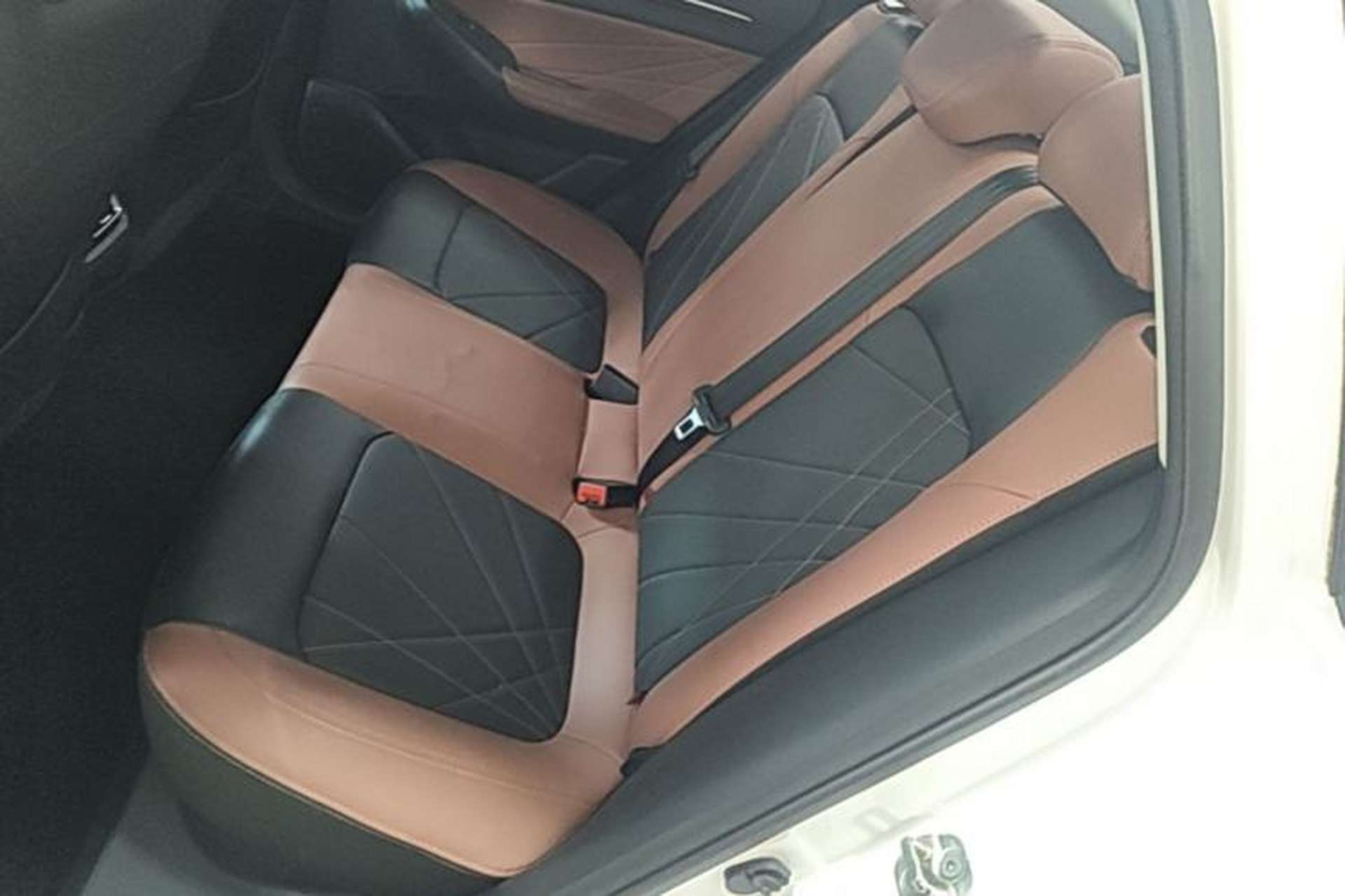 Used CHANGAN Eado 2022 PLUS Blue Whale NE 1.4T GDI DCT Prestige Edition Left Rear Seat
