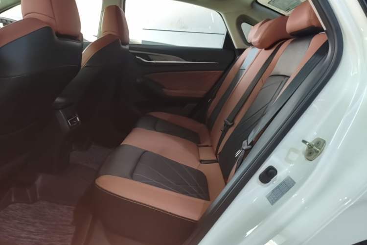 Used CHANGAN Eado 2022 PLUS Blue Whale NE 1.4T GDI DCT Prestige Edition Left Rear Seat