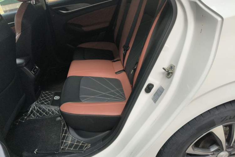 Used CHANGAN Eado 2022 PLUS Blue Whale NE 1.4T GDI DCT Prestige Edition Left Rear Seat