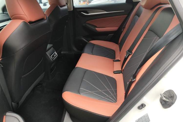 Used CHANGAN Eado 2022 PLUS Blue Whale NE 1.4T GDI DCT Prestige Edition Left Rear Seat