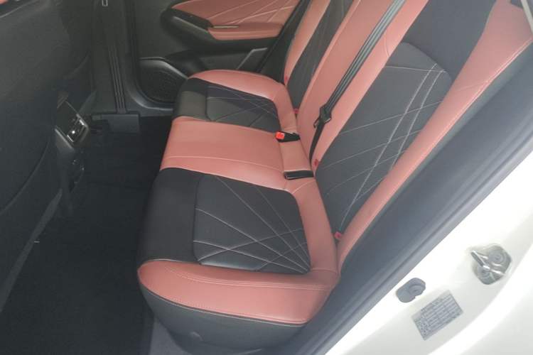 Used CHANGAN Eado 2022 PLUS Blue Whale NE 1.4T GDI DCT Prestige Edition Left Rear Seat