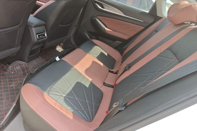 Used CHANGAN Eado 2022 PLUS Blue Whale NE 1.4T GDI DCT Prestige Edition Left Rear Seat