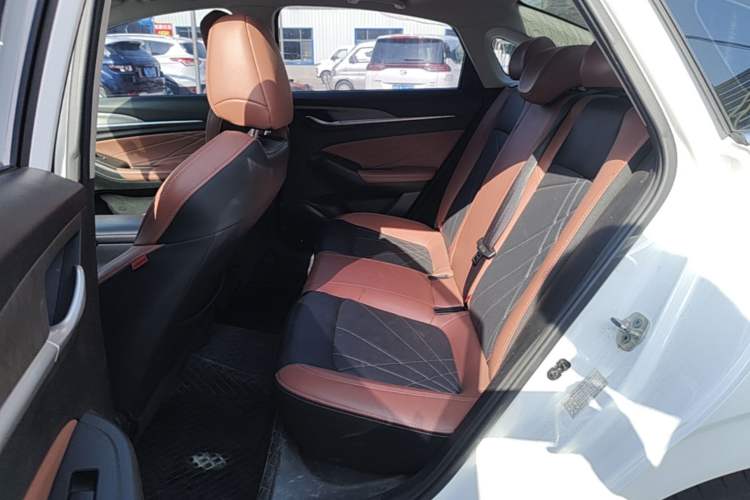 Used CHANGAN Eado 2022 PLUS Blue Whale NE 1.4T GDI DCT Prestige Edition Left Rear Seat