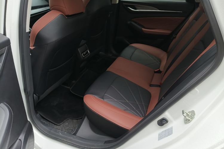 Used CHANGAN Eado 2022 PLUS Blue Whale NE 1.4T GDI DCT Prestige Edition Left Rear Seat