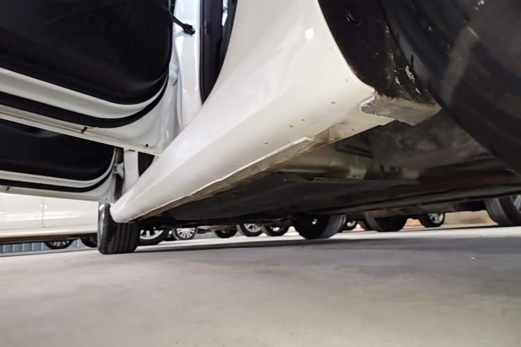 Used CHANGAN Eado 2022 PLUS 1.6L GDI CVT Luxury Model Left Side Sill