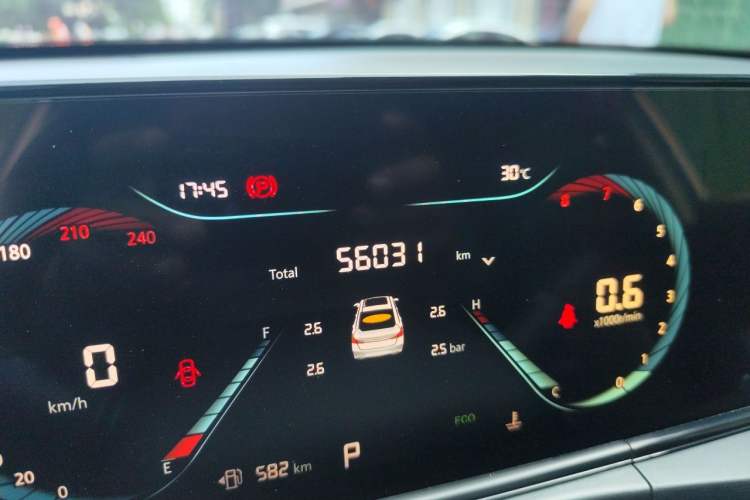 Used CHANGAN Eado 2022 PLUS 1.6L GDI CVT Luxury Model Odometer Close Up