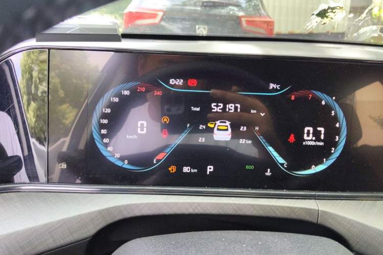 Used CHANGAN Eado 2022 PLUS Blue Whale NE 1.4T GDI DCT Prestige Edition Odometer Close Up
