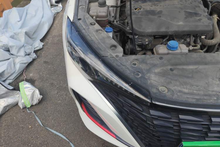 Used CHANGAN Eado 2022 PLUS Blue Whale NE 1.4T GDI DCT Prestige Edition Right Front Headlight