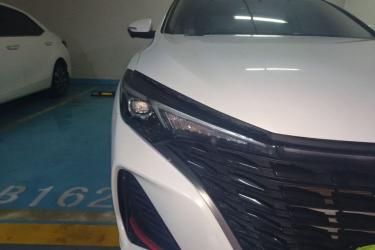 Used CHANGAN Eado 2022 PLUS Blue Whale NE 1.4T GDI DCT Flagship Edition Right Front Headlight