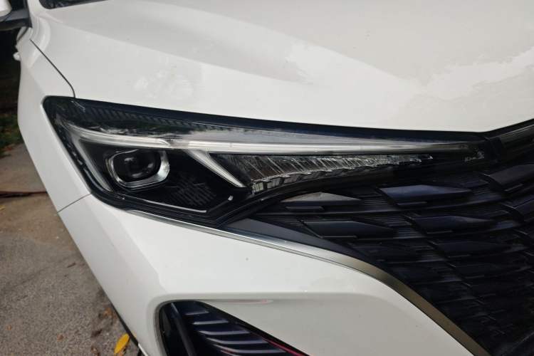 Used CHANGAN Eado 2022 PLUS Blue Whale NE 1.4T GDI DCT Prestige Edition Right Front Headlight
