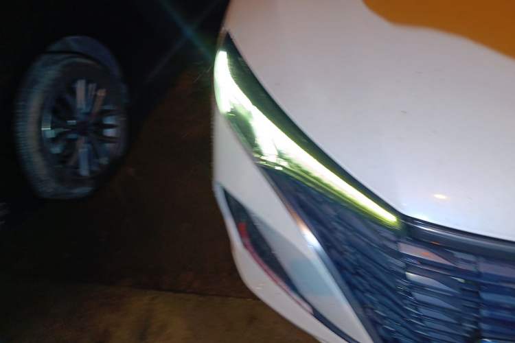 Used CHANGAN Eado 2022 PLUS Blue Whale NE 1.4T GDI DCT Flagship Edition Right Front Headlight