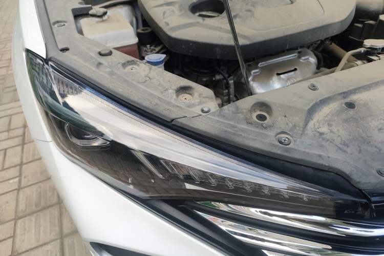 Used CHANGAN Eado 2022 PLUS 1.6L GDI CVT Luxury Model Right Front Headlight