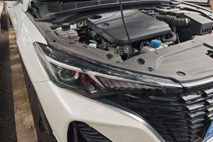 Used CHANGAN Eado 2022 PLUS Blue Whale NE 1.4T GDI DCT Flagship Edition Right Front Headlight