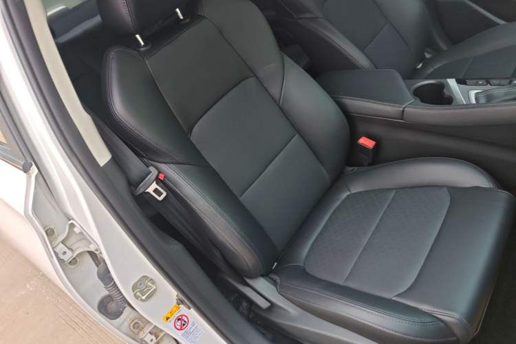 Used CHANGAN Eado 2022 PLUS 1.6L GDI CVT Luxury Model Right Front Seat