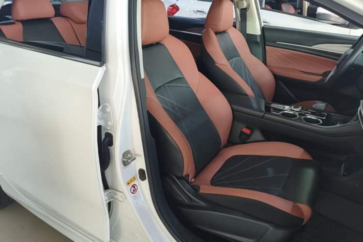 Used CHANGAN Eado 2022 PLUS Blue Whale NE 1.4T GDI DCT Prestige Edition Right Front Seat