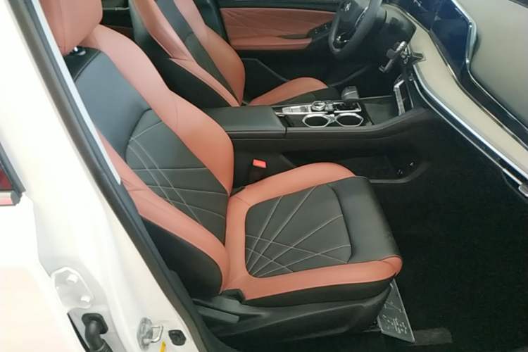 Used CHANGAN Eado 2022 PLUS Blue Whale NE 1.4T GDI DCT Prestige Edition Right Front Seat