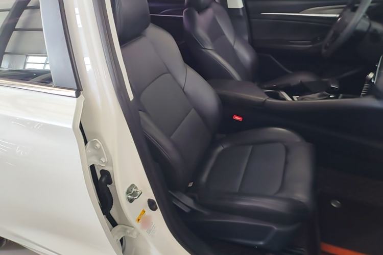 Used CHANGAN Eado 2022 PLUS 1.6L GDI CVT Luxury Model Right Front Seat