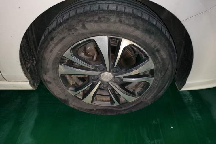 Used CHANGAN Eado 2022 PLUS Blue Whale NE 1.4T GDI DCT Prestige Edition Right Front Wheel Hub